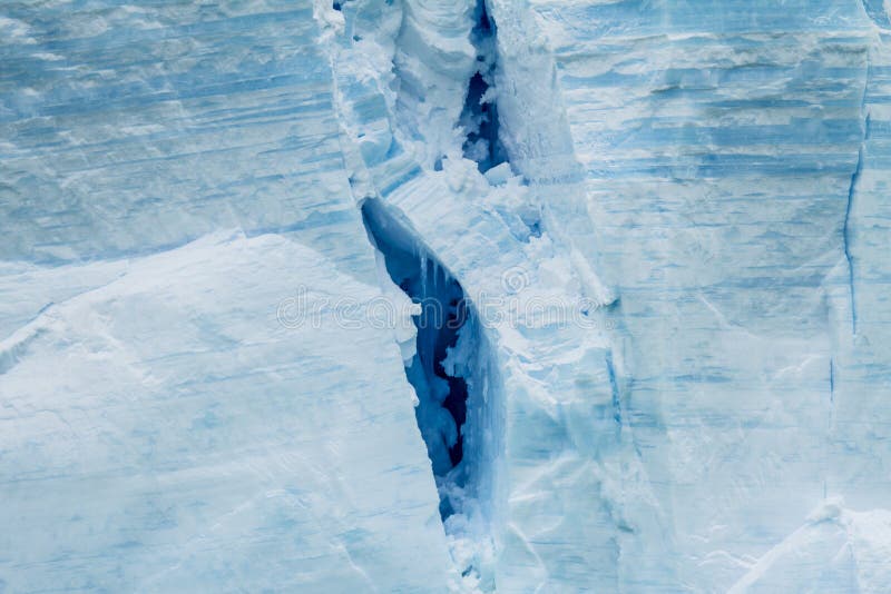 Iceberg extreme