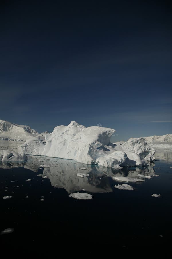 Antarctica góra lodowa
