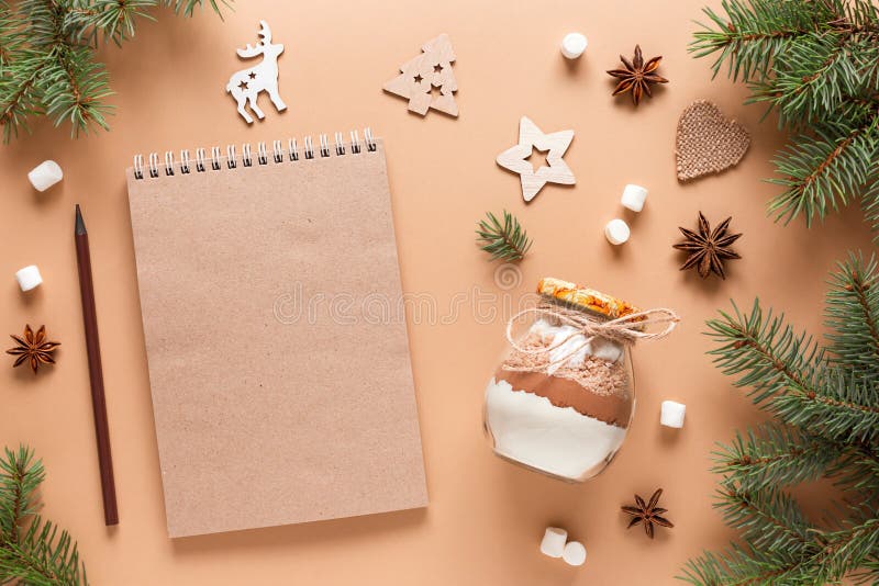 Anteckningsblock för bärbara datorer för önskningar. julklapp. en blandning för framställning av chokladdryck. nya år. xmas-behandlingar.