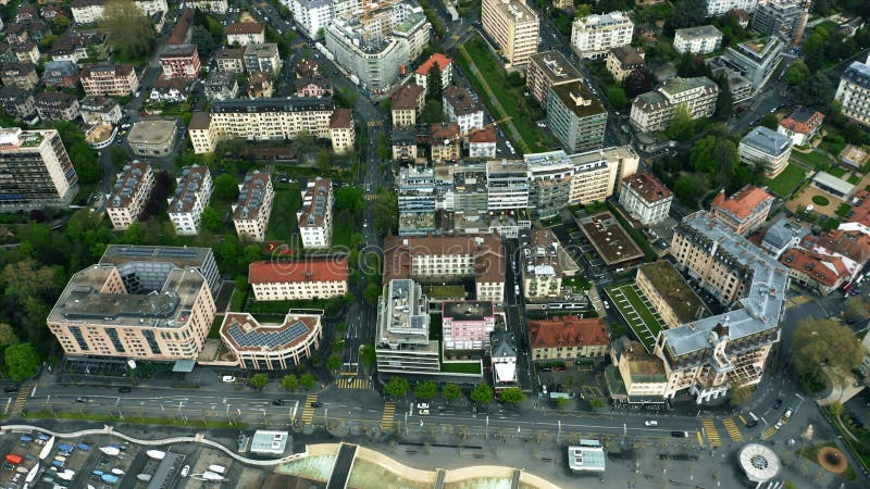 Antenne die van het centrum van Lausanne, Zwitserland wordt geschoten stock foto's Antenne die van het centrum van Lausanne, Zwitserland wordt geschoten stock foto's