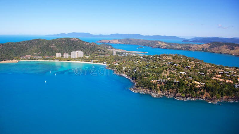 Luftaufnahme von Hamilton Island stockbilder
