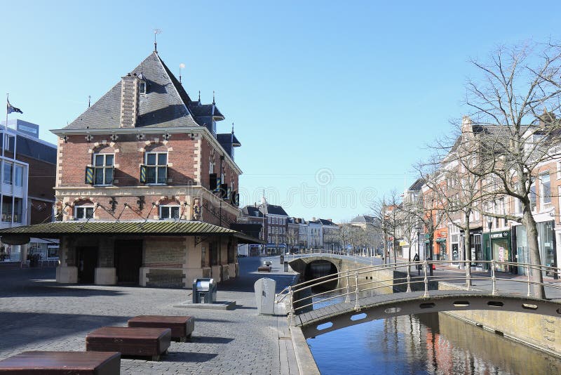 Anterior pese la casa, Leeuwarden, Países Bajos imagenes de archivo Anterior pese la casa, Leeuwarden, Países Bajos imagenes de archivo