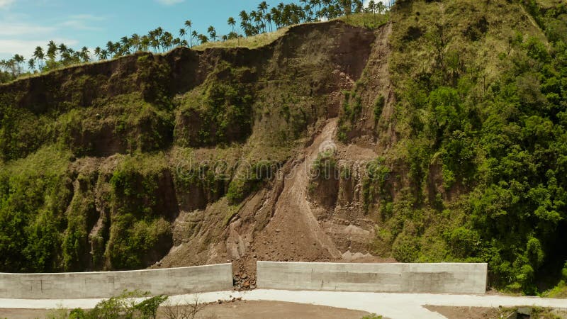 Anti-Erdrutschbetonschranke. Camiguin Philippinen