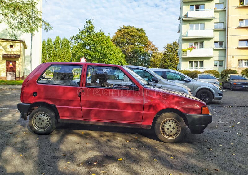 Antigo Carro Compacto Italiano Fiat Uno Fotografia Editorial