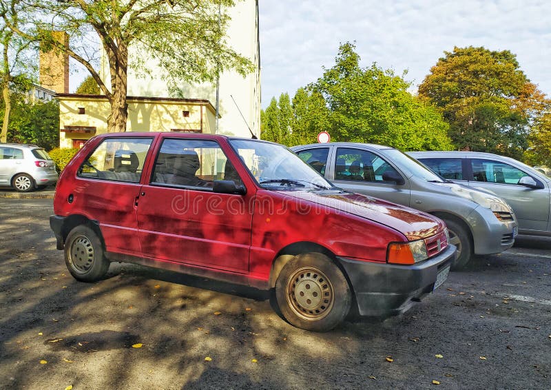 Antigo Carro Compacto Italiano Fiat Uno Fotografia Editorial