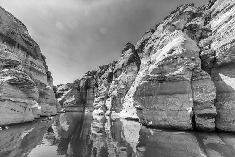 Antilopen-Schluchtschwarzweiss-Ansicht, See Powell, Arizona stockfoto Antilopen-Schluchtschwarzweiss-Ansicht, See Powell, Arizona stockfoto