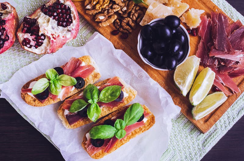 Antipasto Italiano Tradizionale Immagine Stock Immagine di carne, formaggio 67012915