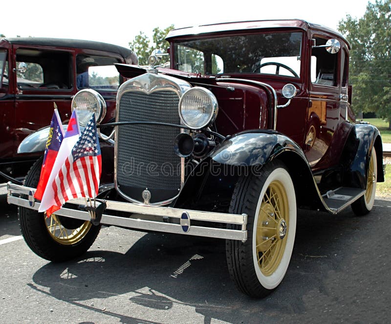 Antique car whitewall tire stock photo. Image of transportation - 26672014