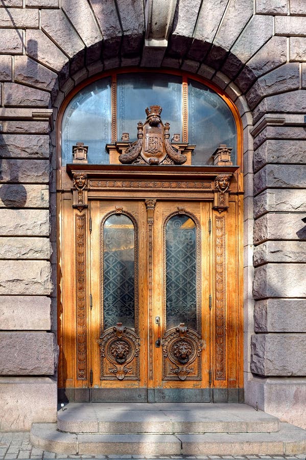 Antique door stock image. Image of knob, antique, doorway 19319099