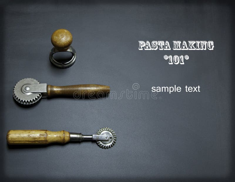 https://thumbs.dreamstime.com/b/antique-pasta-making-tools-layout-black-chalkboard-background-pastry-sealer-cutter-ravioli-stamp-possible-magazine-33533346.jpg