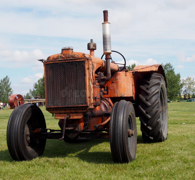Antique Working Allis Chalmers Tractor stock images