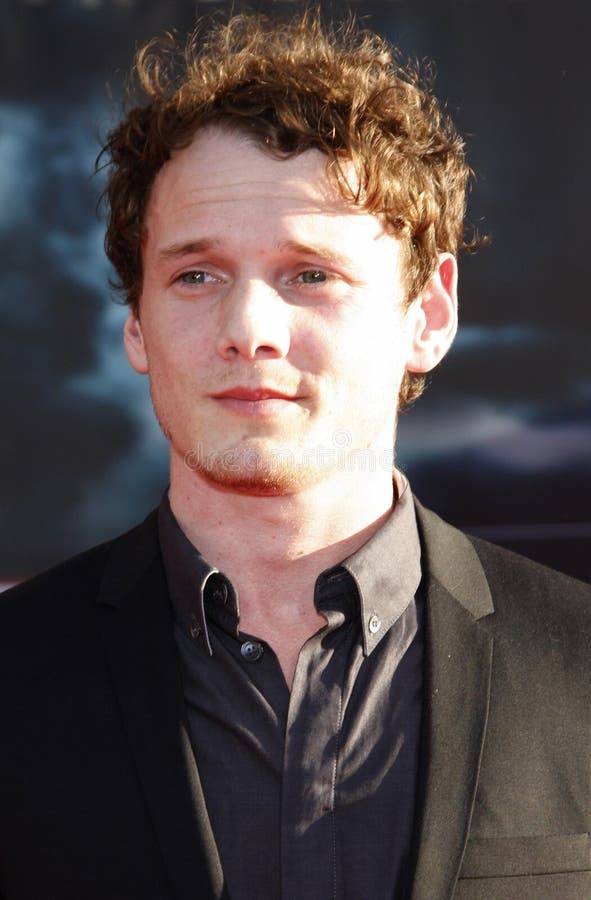 Anton Yelchin editorial stock image. Image of driveway - 20786649