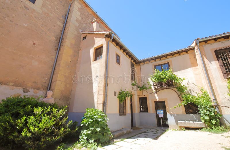 Antonio Machado house museum, gammal byggnad Segovia Spanien arkivbilder