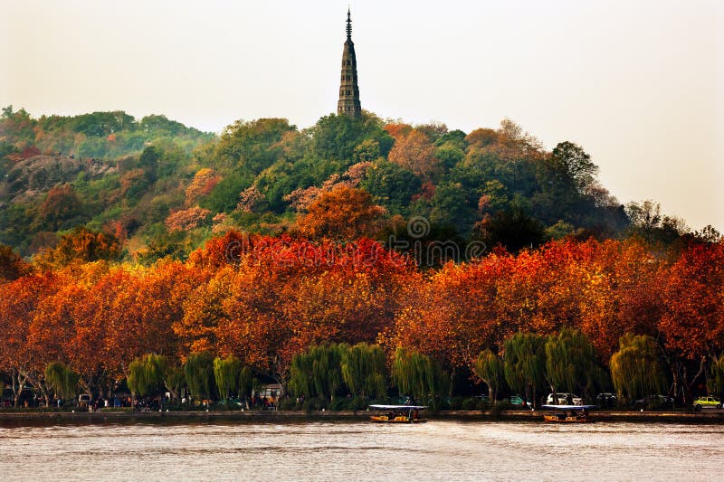 Antyczny Baochu Pagodowy Zachodni Jeziorny Hangzhou Zhejiang Chiny obraz royalty free Antyczny Baochu Pagodowy Zachodni Jeziorny Hangzhou Zhejiang Chiny obraz royalty free