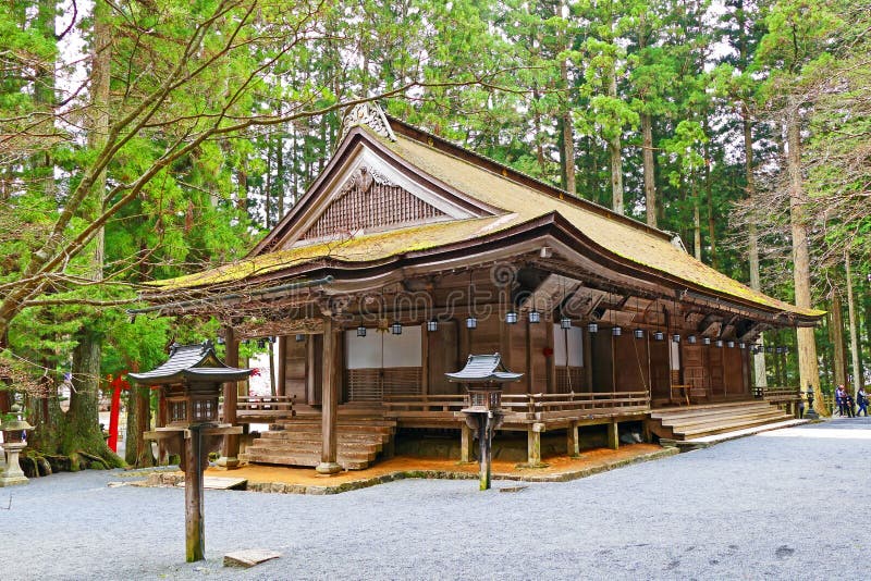 Antyczny Japoński Drewniany Buddyjski monaster przy górą Koya, Japonia obrazy royalty free Antyczny Japoński Drewniany Buddyjski monaster przy górą Koya, Japonia obrazy royalty free