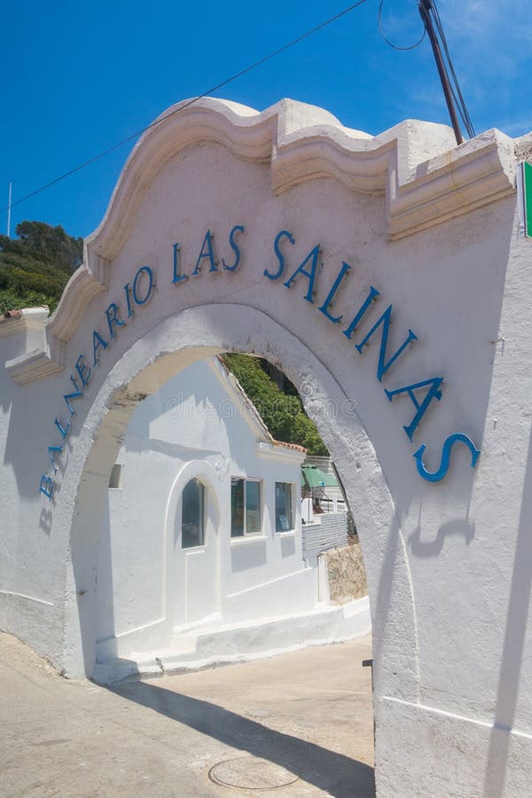 Ancient entrance of the historic Las Salinas spa, in the neighborhood of the same name, in the city of Viña del Mar. Coastal zone of the Chilean Pacific. Ancient entrance of the historic Las Salinas spa, in the neighborhood of the same name, in the city of Viña del Mar. Coastal zone of the Chilean Pacific.