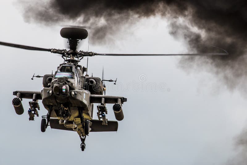 Apache helikopteru Unosić się