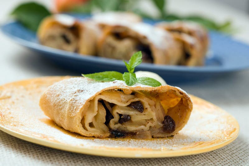 Apfelstrudel lizenzfreie stockbilder Apfelstrudel lizenzfreie stockbilder