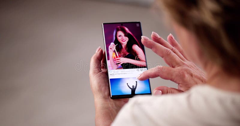 Aplicație foto pentru telefon social media stock photo