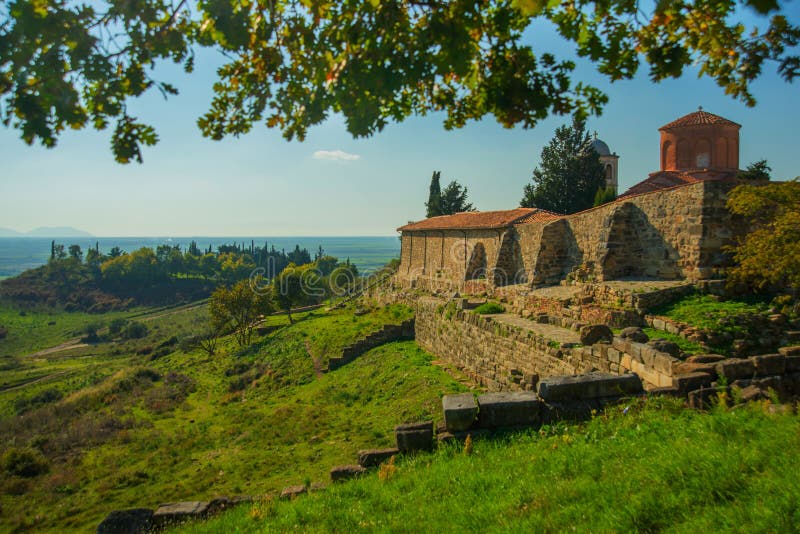 Apollonia albania : igreja de santo maria em apollonia. imagens de stock