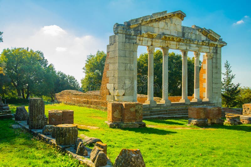 Apollonia albania : templo de apolônia na maior cidade antiga da albânia fotografia de stock