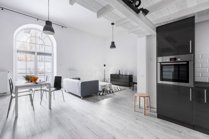 Appartement dans le style industriel photographie stock Appartement dans le style industriel photographie stock