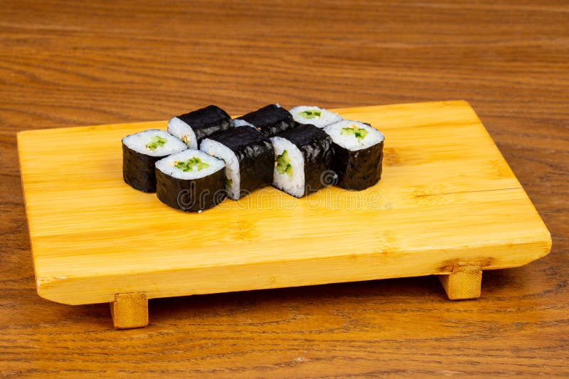 Appetizing cucumber rolls. Appetizing cucumber sushi roll set