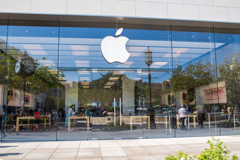 Victoria Gardens - Apple Store - Apple