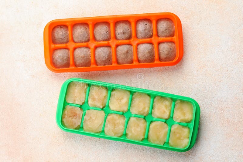 MochiThings: Flat Silicone Ice Cube Tray