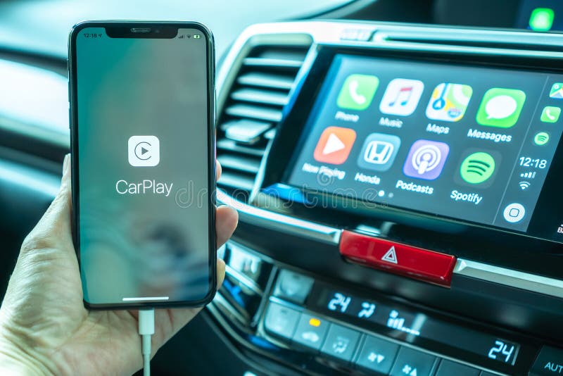 Apple CarPlay app on iPhone X, smart mobile application connected to Honda car for travel map, hand free phone call, online music