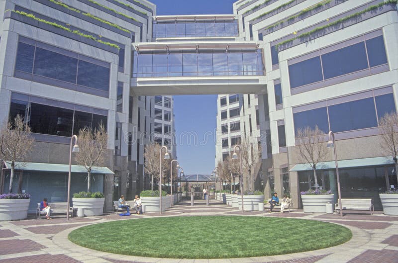 Dec 5, 2019 Palo Alto / CA / USA - Apple Store Facade in Silicon Valley;  Customers Shopping Inside the Store Visible through the Editorial Stock  Photo - Image of logo, computer: 181715118