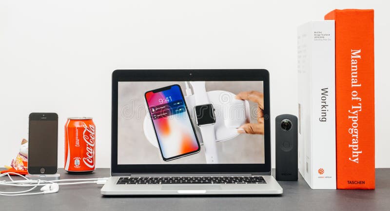 Apple grundtanke med introduktion av iPhonen X 10 arkivbilder Apple grundtanke med introduktion av iPhonen X 10 arkivbilder