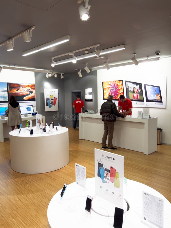 Apple Retail Store editorial image. Image of cellular - 89164755