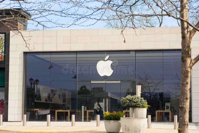 Apple Storefronts