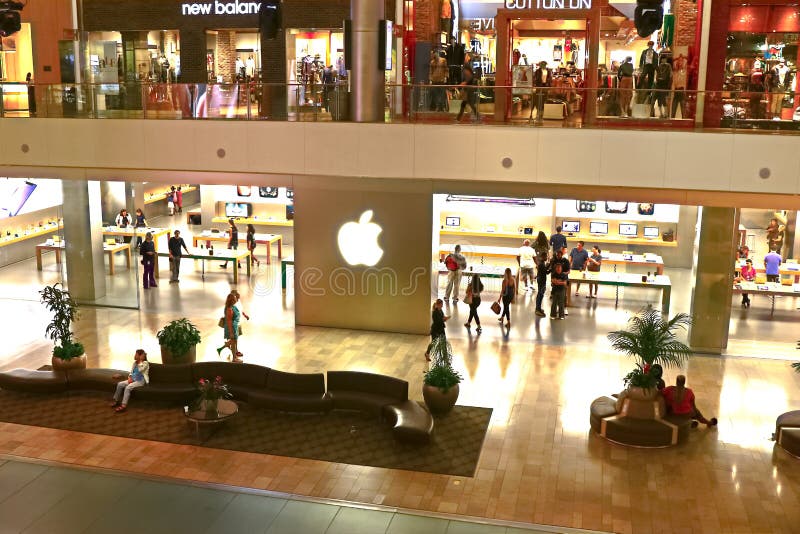 Apple Store at Fashion Show Mall Editorial Stock Image - Image of