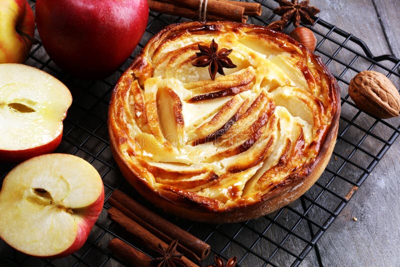 Apple Tart. Gourmet Traditional Holiday Apple Pie Sweet Baked De Stock ...