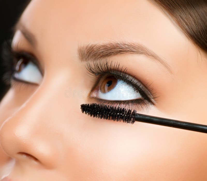 Application de mascara photo stock. Image du brun, beauté 26161904