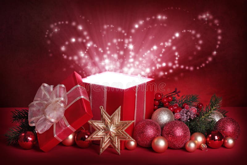 Apra il contenitore di regalo magico fotografia stock libera da diritti