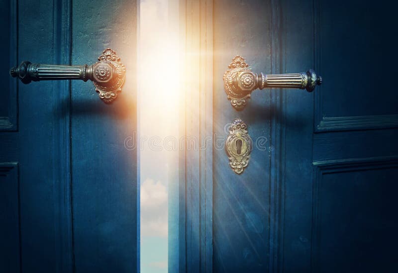 Apra la porta blu immagini stock libere da diritti