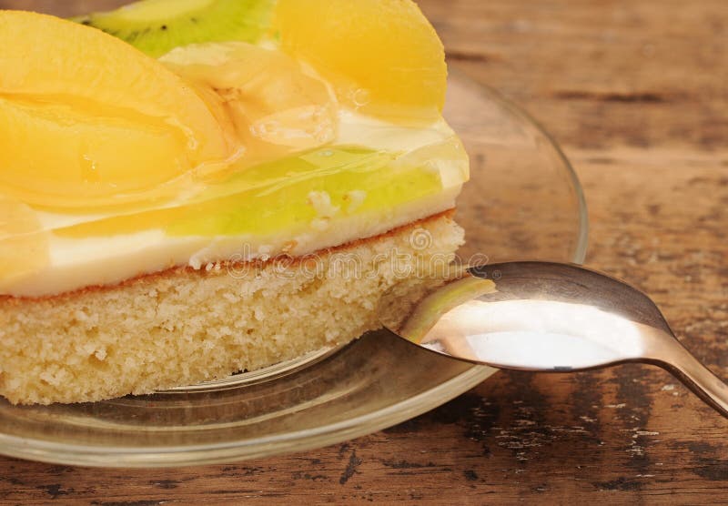 Apricot cake