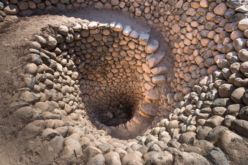 Aquedotto di Cantalloc vicino a Nazca, Perù