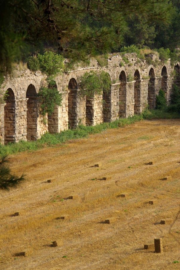 Aquedotto romano vicino a Manavgat, Turchia