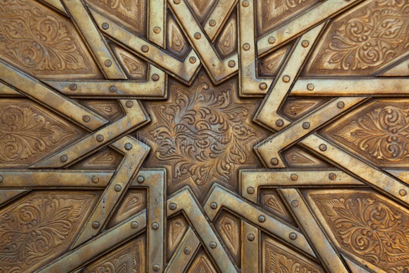Arabesque en puerta en Marruecos imagenes de archivo Arabesque en puerta en Marruecos imagenes de archivo