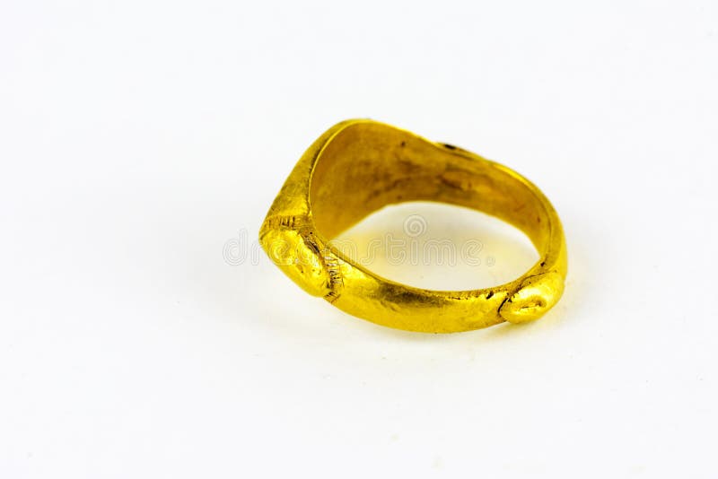 Ring Dubai 7-8 Ring For Women/girl Gold Color Arab Folk-custom Ring Metal  Jewelry Middle Eastern Bijoux Africains Dubai - Rings - AliExpress