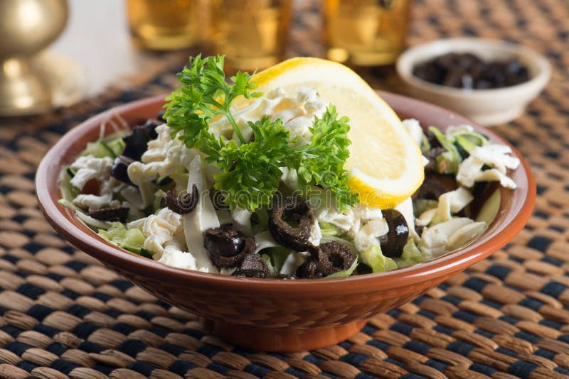 Arabischer Salat Mit Hintergrund Stockbild - Bild von feinschmecker ...