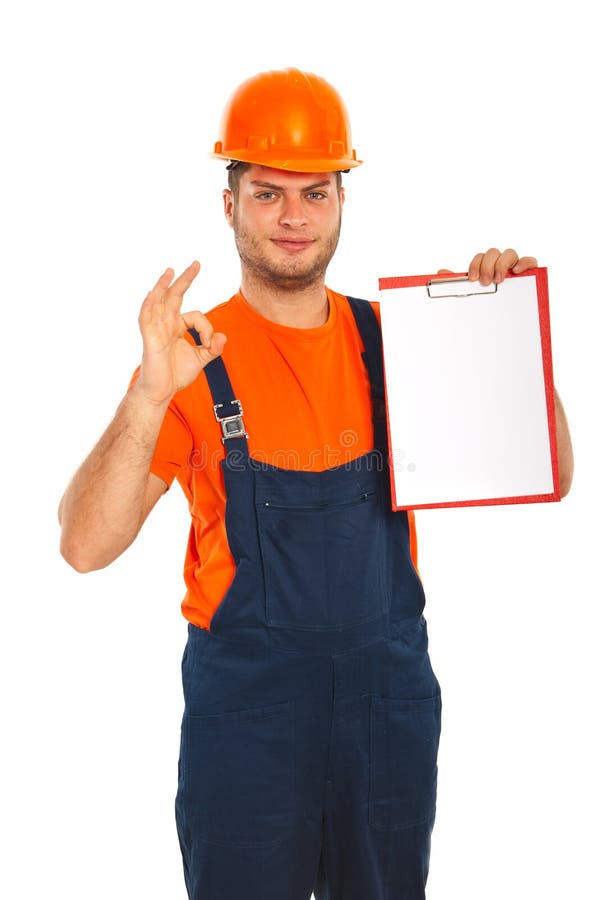 Arbeitskraft, die unbelegtes Klemmbrett zeigt lizenzfreie stockbilder