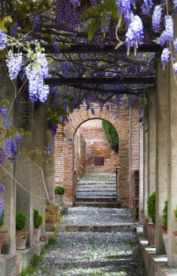 arbeta i trädgården generalife royaltyfria bilder arbeta i trädgården generalife royaltyfria bilder