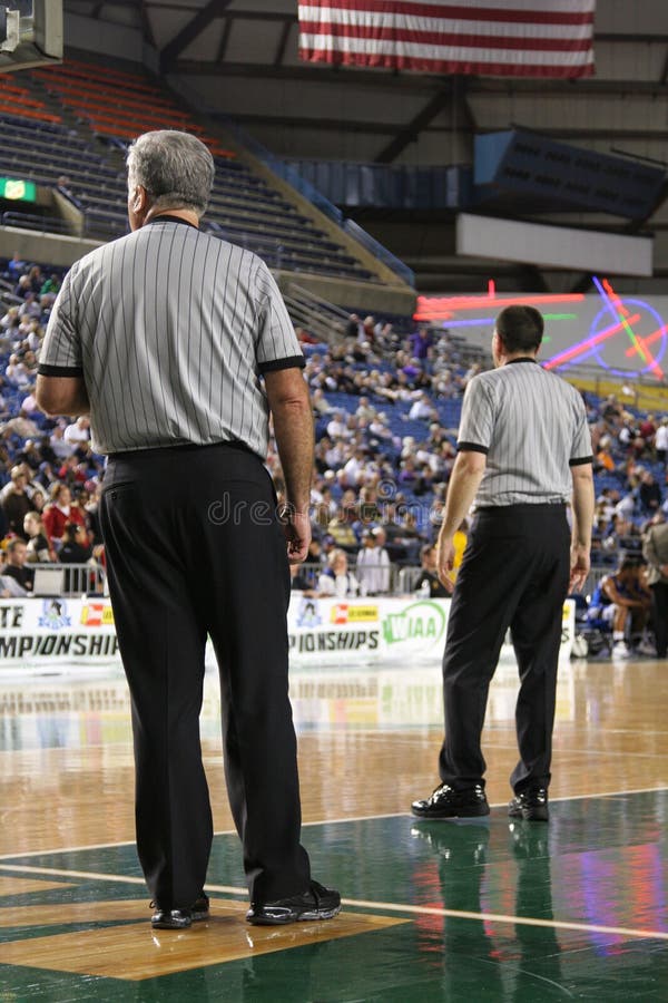 Arbitres de basket-ball photos stock Arbitres de basket-ball photos stock