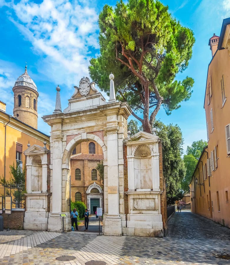 Arc célèbre de Basilica di San Vitale à Ravenne, Italie