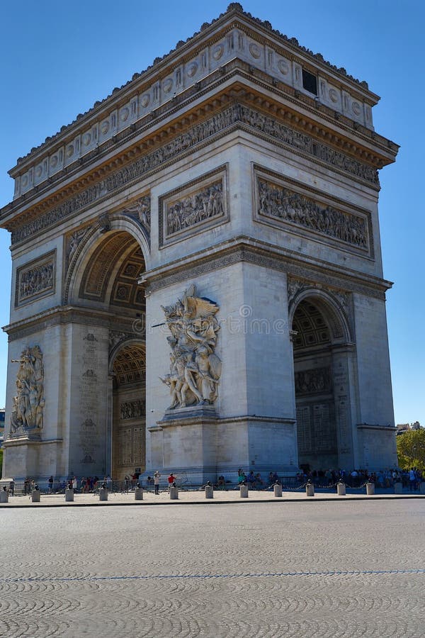 Arc de Triomphe famoso a Parigi, Francia immagini stock Arc de Triomphe famoso a Parigi, Francia immagini stock